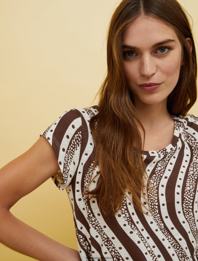 MAX&Co. mujer Camiseta flameada de personas, lugares y colores. Z860B580 vestir patrón marrón